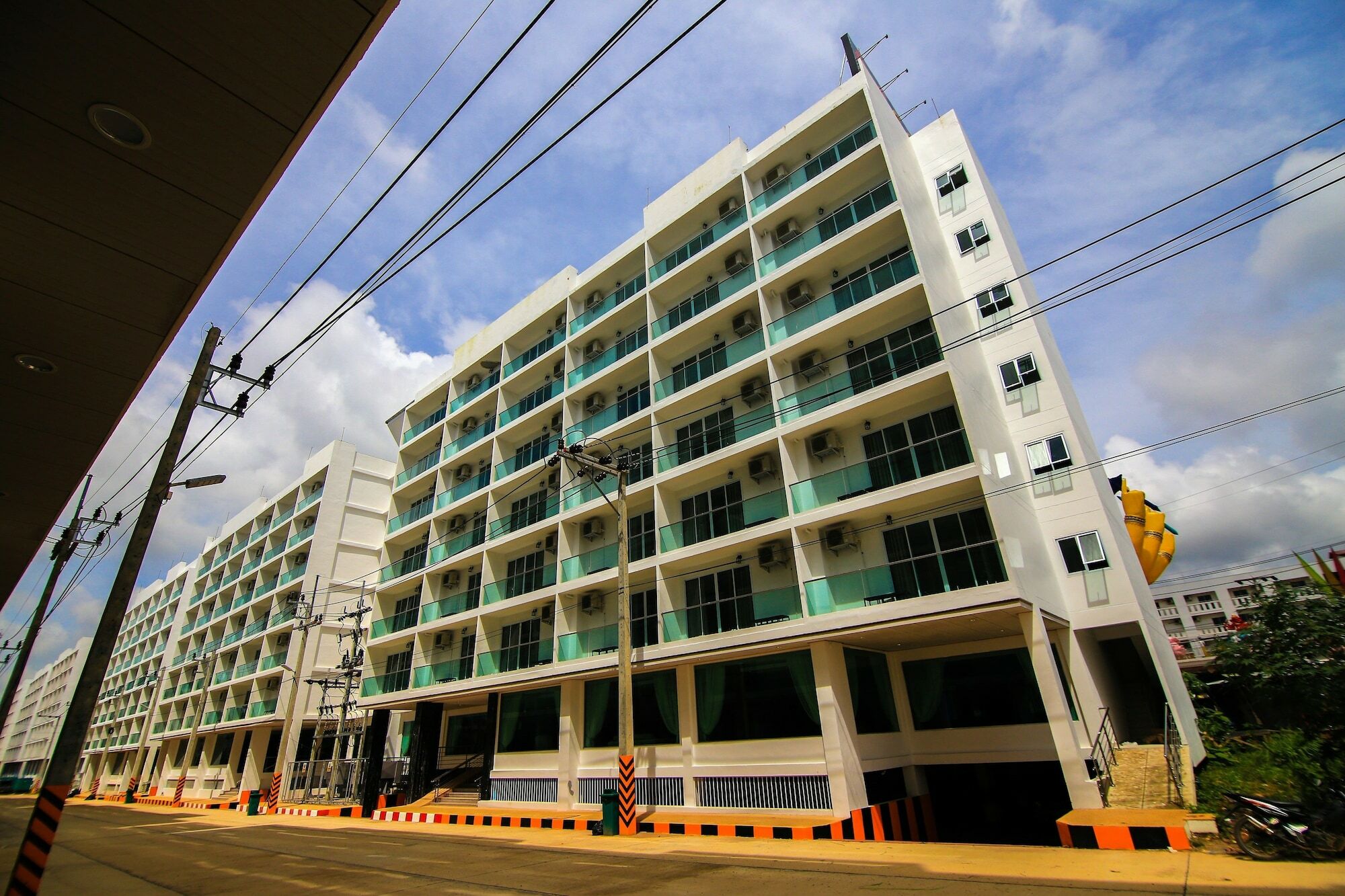 M Soho Danok Hotel Sadao Luaran gambar